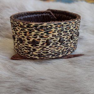 Custom leather bracelet